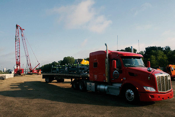 flatbed-freight-shipment-loading-yard